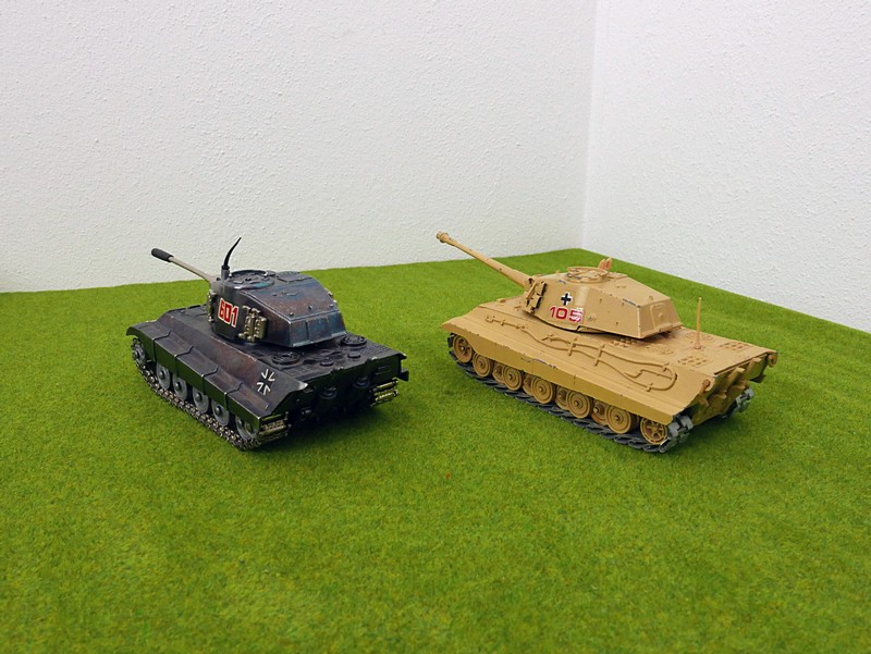 Polistil vs Playme Tiger II left front view